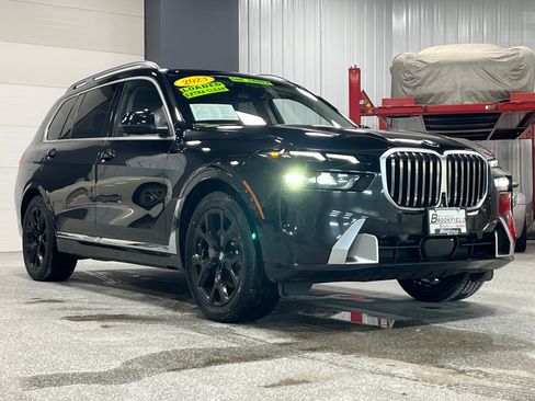 Used 2023 BMW X7 xDrive40i w/ Executive Package image 6