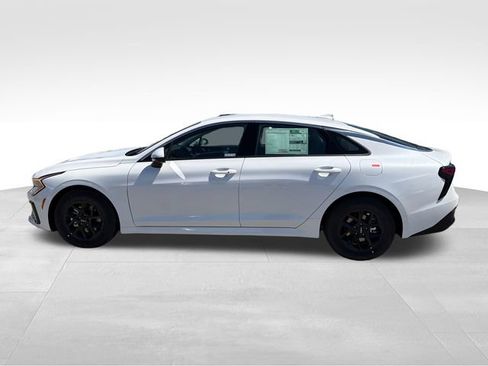 New 2026 Kia K5 LXS FWD image 4