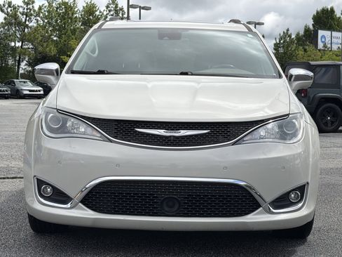 Used 2019 Chrysler Pacifica Limited FWD image 9