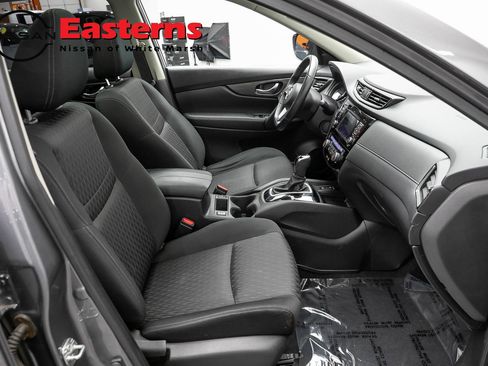 Used 2019 Nissan Rogue SV w/ Sun & Sound Touring Package AWD/4WD image 23