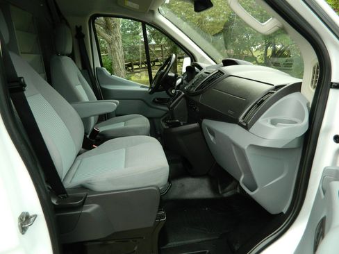 Used 2017 Ford Transit 250 130 Low Roof image 16
