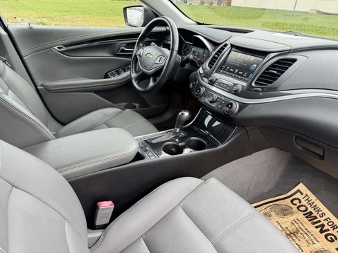 Used 2019 Chevrolet Impala LT image 28