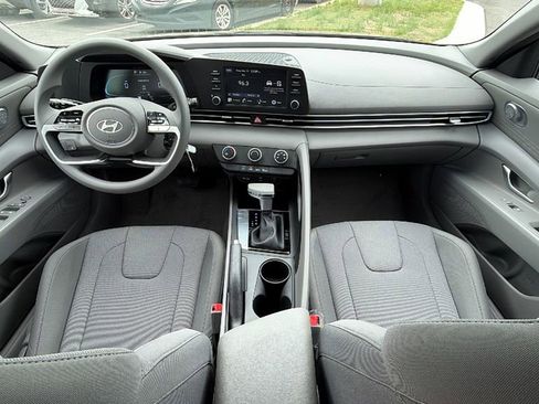 New 2026 Hyundai Elantra SE image 22