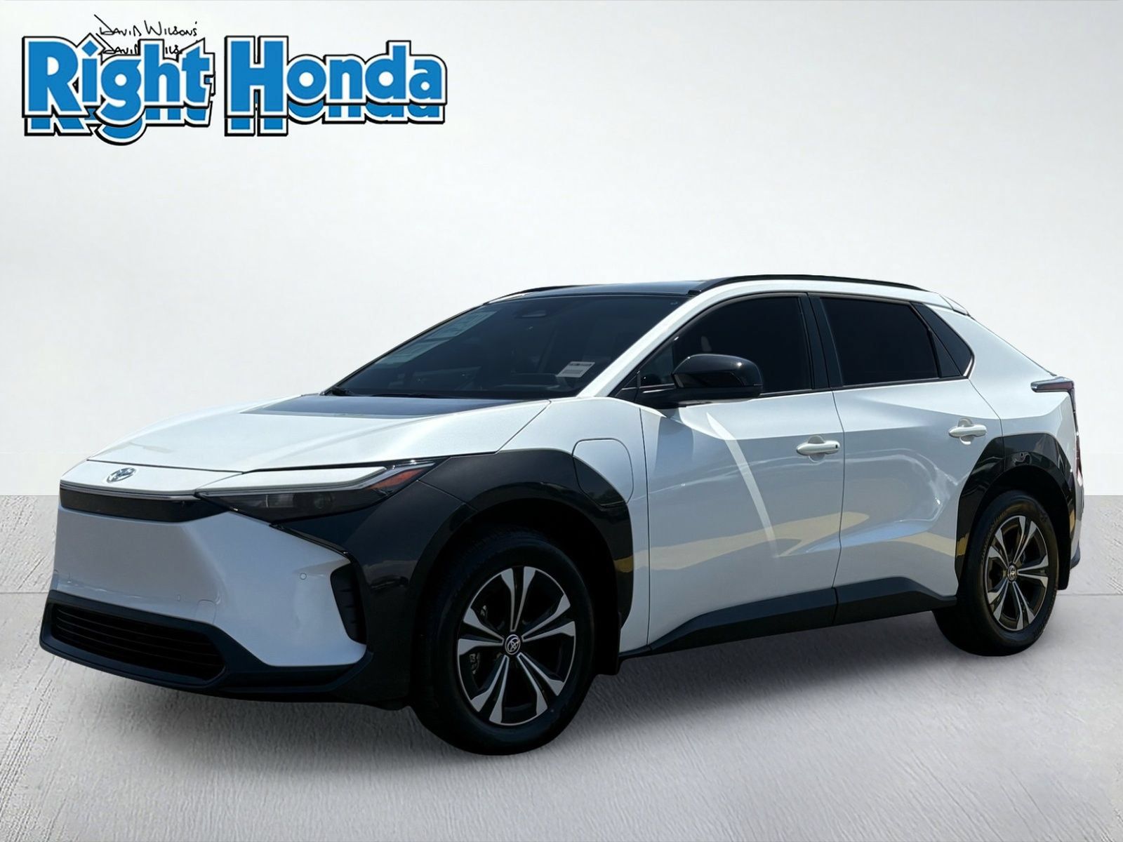 Used 2024 Toyota bZ4X FWD w/ Weather Package image 1