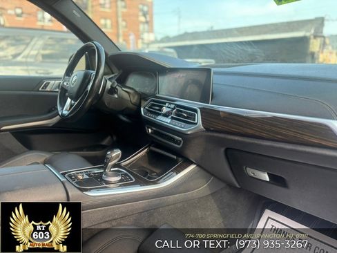 Used 2020 BMW X5 xDrive40i w/ Convenience Package AWD/4WD image 16