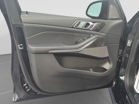 Certified 2025 BMW X5 M60i AWD/4WD image 9