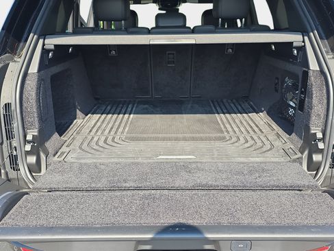Certified 2024 Land Rover Range Rover SE AWD/4WD image 13