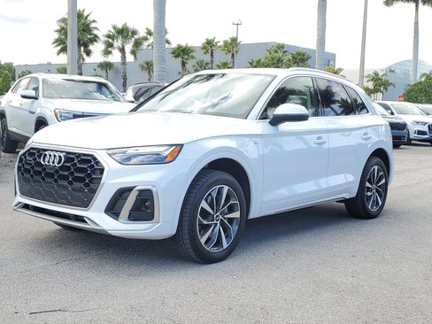 Certified 2023 Audi Q5 2.0T Premium Plus image 3