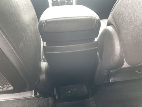 Used 2014 Chevrolet Captiva Sport LT w/ Convenience Package FWD image 20