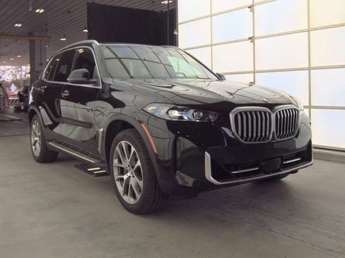 Used 2024 BMW X5 sDrive40i image 3