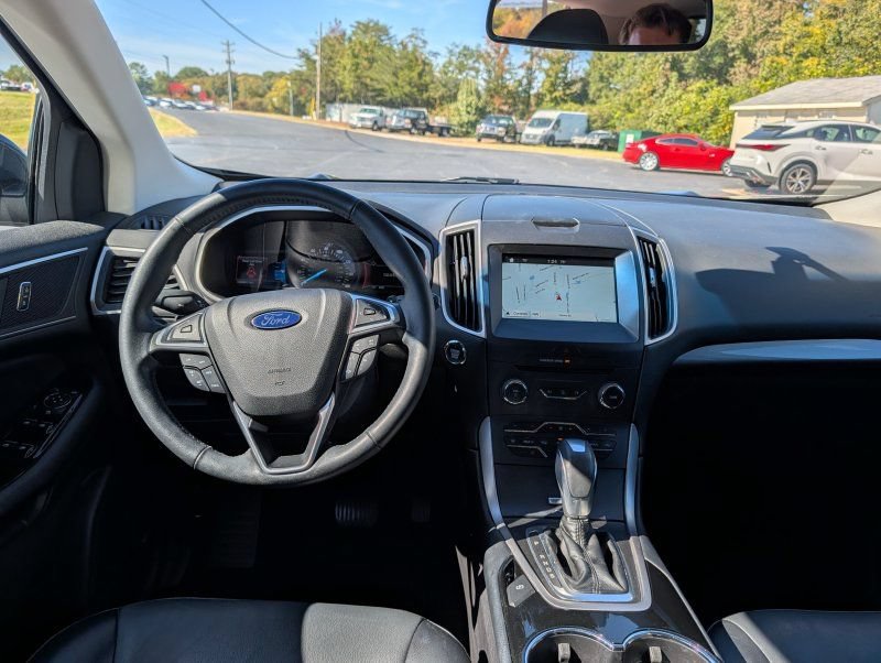 Used 2016 Ford Edge SEL w/ Equipment Group 201A AWD/4WD image 10