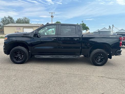 Used 2025 Chevrolet Silverado 1500 Custom Trail Boss w/ Dark Appearance Package AWD/4WD image 5