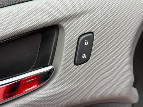 Used 2017 Chevrolet Sonic LT image 13