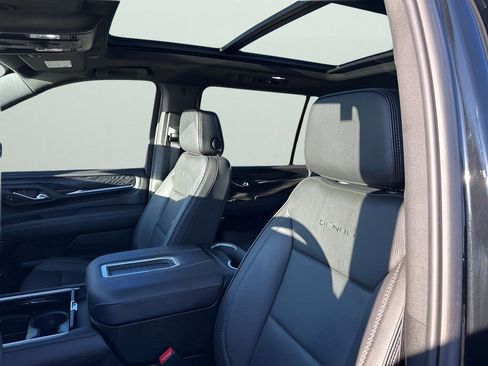 Used 2024 GMC Yukon XL Denali w/ Max Trailering Package image 25