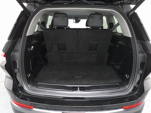 Used 2021 Jeep Grand Cherokee L Limited image 27