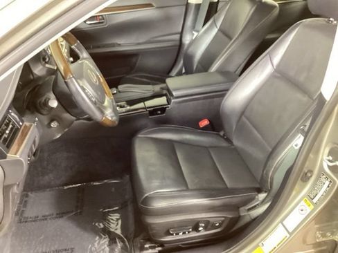 Used 2015 Lexus ES 350 w/ Luxury Package FWD image 11