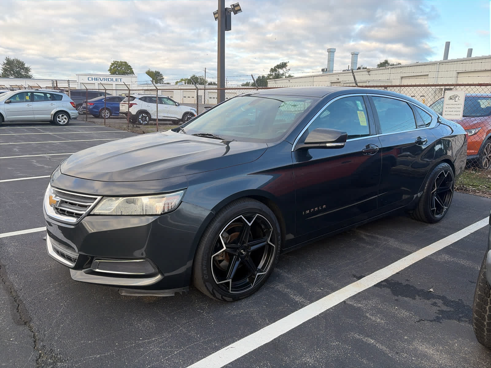 Used 2015 Chevrolet Impala LT w/ Convenience Package FWD image 1