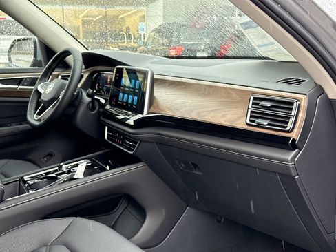 New 2026 Volkswagen Atlas SE image 23