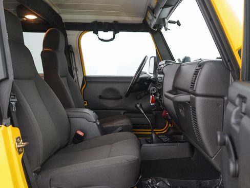Used 2006 Jeep Wrangler Unlimited Rubicon AWD/4WD image 11