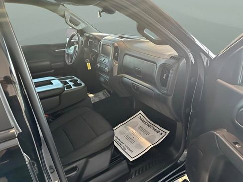 Used 2021 GMC Sierra 1500 4x4 Crew Cab w/ Sierra Value Package image 16