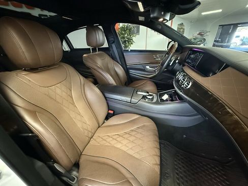 Used 2017 Mercedes-Benz S 550 Sedan image 13