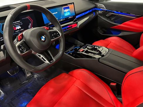 Used 2025 BMW M5 w/ Carbon Package AWD/4WD image 10