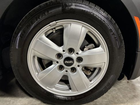 Used 2019 MINI Cooper 2-Door Hardtop w/ Storage Package image 40