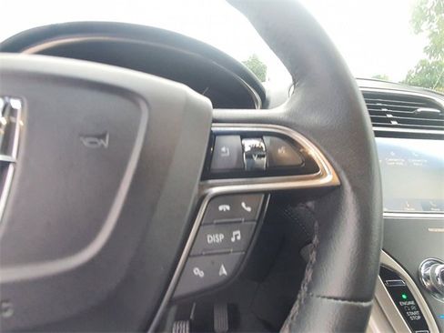 Certified 2020 Lincoln Nautilus FWD image 25