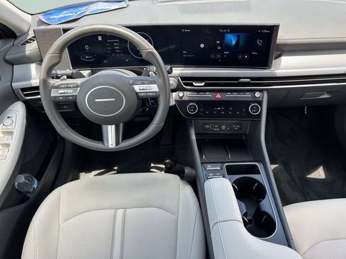 Certified 2024 Hyundai Sonata SEL w/ Convenience Package FWD image 16