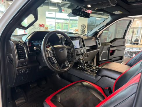 Used 2016 Ford F150 Lariat w/ Equipment Group 502A Luxury AWD/4WD image 13