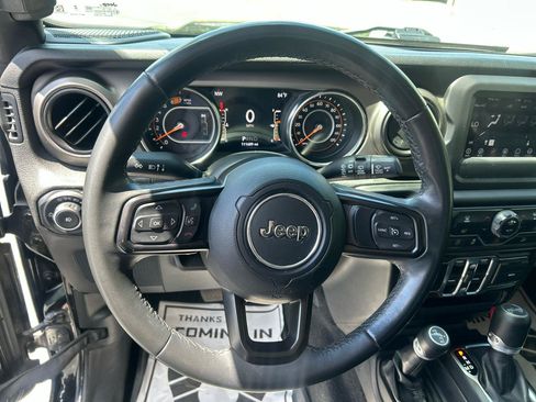 Used 2019 Jeep Wrangler Unlimited Sport S AWD/4WD image 14