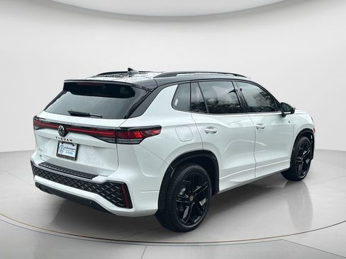 New 2026 Volkswagen Tiguan SE R-Line image 5