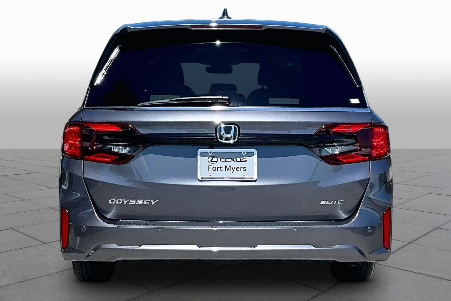 Used 2025 Honda Odyssey Elite image 5