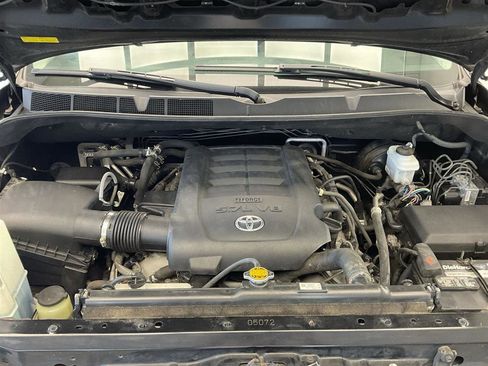 Used 2016 Toyota Sequoia SR5 w/ Premium Package AWD/4WD image 23