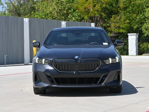 Used 2026 BMW 550e xDrive AWD/4WD image 3