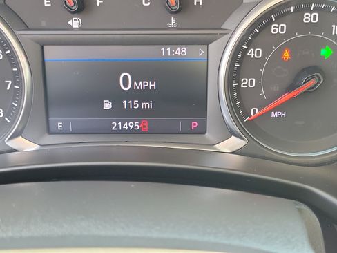 Used 2023 Chevrolet Equinox Premier AWD/4WD image 25