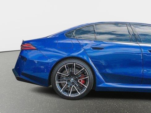 Used 2025 BMW M5 w/ Carbon Package AWD/4WD image 60