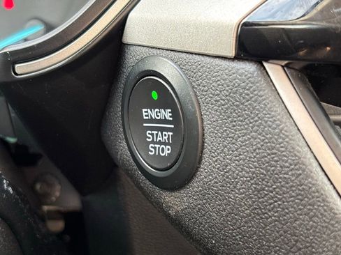 Used 2021 Ford Escape SEL FWD image 19
