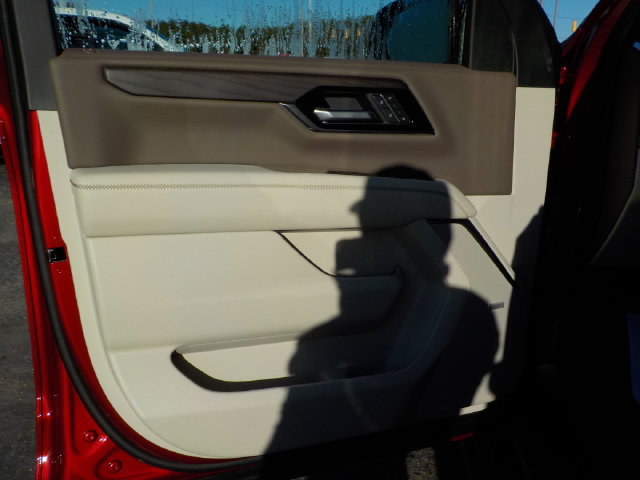 New 2026 GMC Yukon Denali w/ Denali Reserve Package AWD/4WD image 11