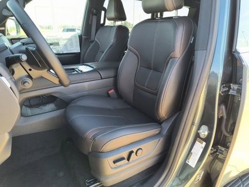 New 2026 Nissan Armada SL w/ Captain's Chari Seat Package AWD/4WD image 7