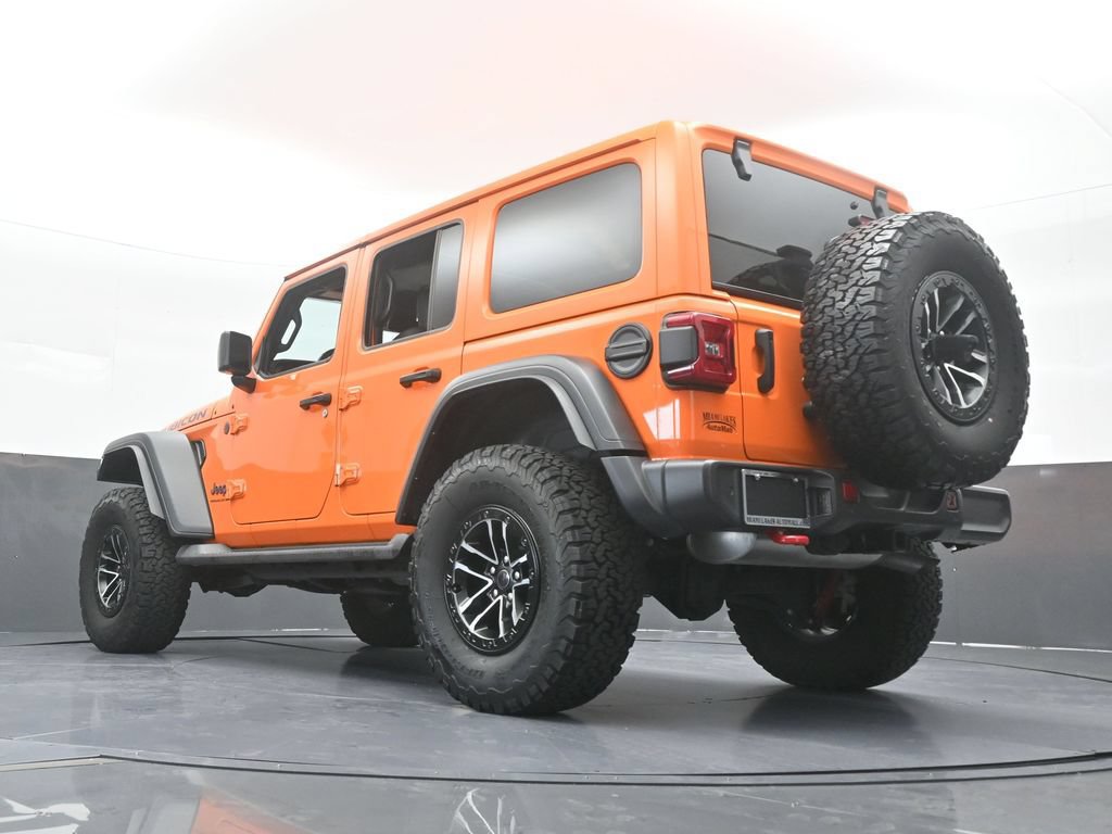 Used 2025 Jeep Wrangler Unlimited Rubicon w/ XTREMEE 35" Tire Package AWD/4WD image 58