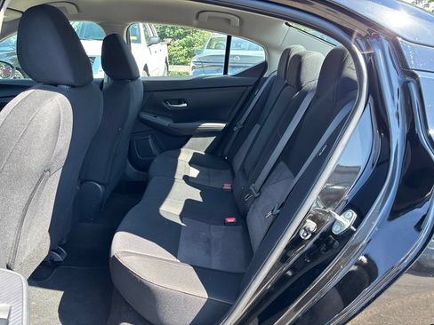 Certified 2023 Nissan Sentra SR w/ Midnight Edition Package FWD image 12