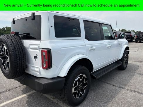 Used 2025 Ford Bronco Outer Banks AWD/4WD image 3