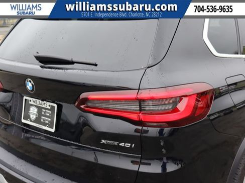 Used 2022 BMW X5 xDrive40i w/ Parking Assistance Package AWD/4WD image 12