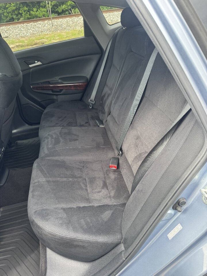 Used 2010 Honda Crosstour EX image 17
