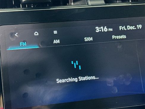 Used 2024 Hyundai Santa Cruz Limited image 28