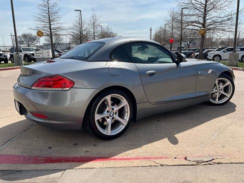 Used 2011 BMW Z4 sDrive30i image 9