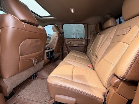 Used 2022 RAM 3500 Limited AWD/4WD image 18