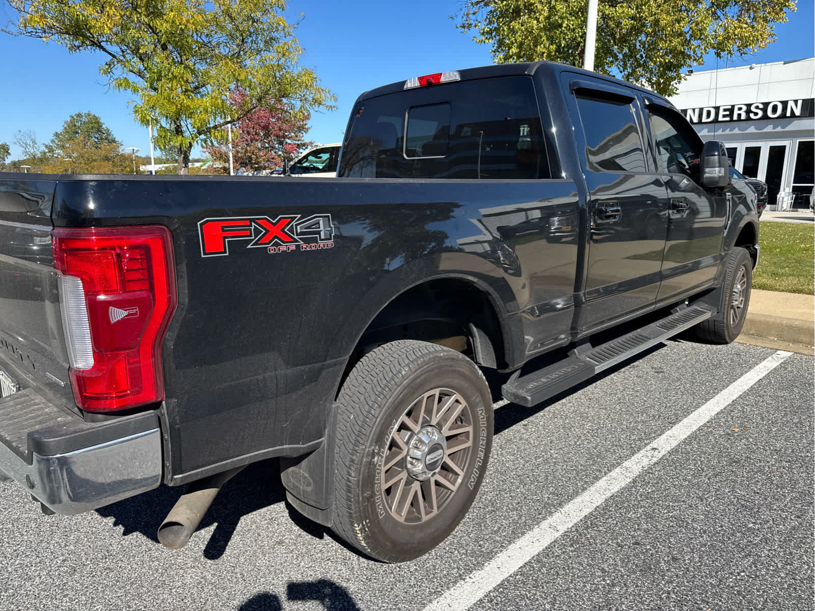 Used 2017 Ford F250 Lariat w/ Lariat Ultimate Package AWD/4WD image 3