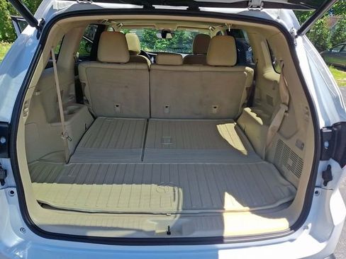 Used 2018 Toyota Highlander XLE AWD/4WD image 29